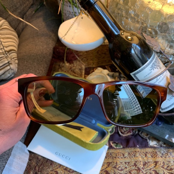 Authentic GUCCI 56 Rectangular Acetate logo UNISEX Sunglasses - Picture 5 of 14